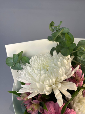 Букет" Вечная перемена" с хризантемой