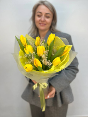 Букет" Жёлтая симфония" с тюльпанами