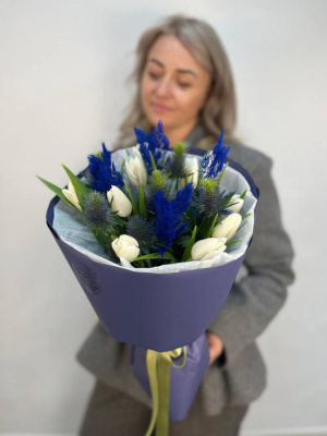 Букет" Магия весны" с тюльпанами
