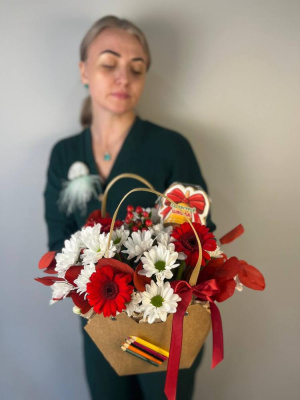 композиция "День знаний" с хризантемой