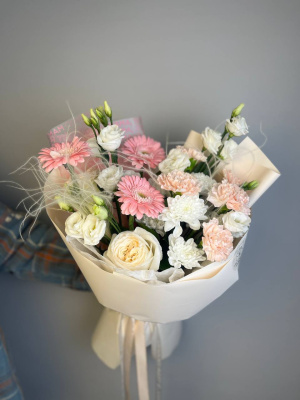 Букет с розами " Улыбка мамы"