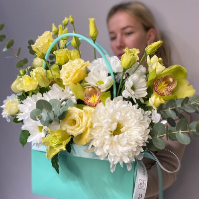 Композиция" Сладкая мята" с хризантемой