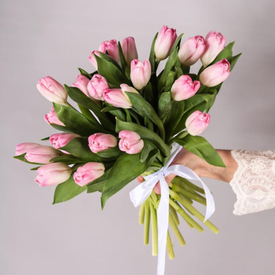 Моно букет с тбльпанами