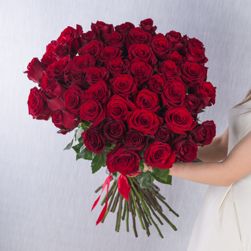 Букет из 51 красной высокой розы Эквадор 80 см.