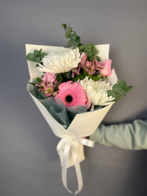 Букет" Вечная перемена" с хризантемой