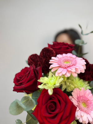 Композиция" Влюблённые сердца" с розами