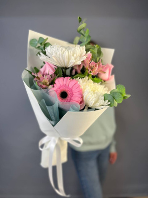 Букет" Вечная перемена" с хризантемой